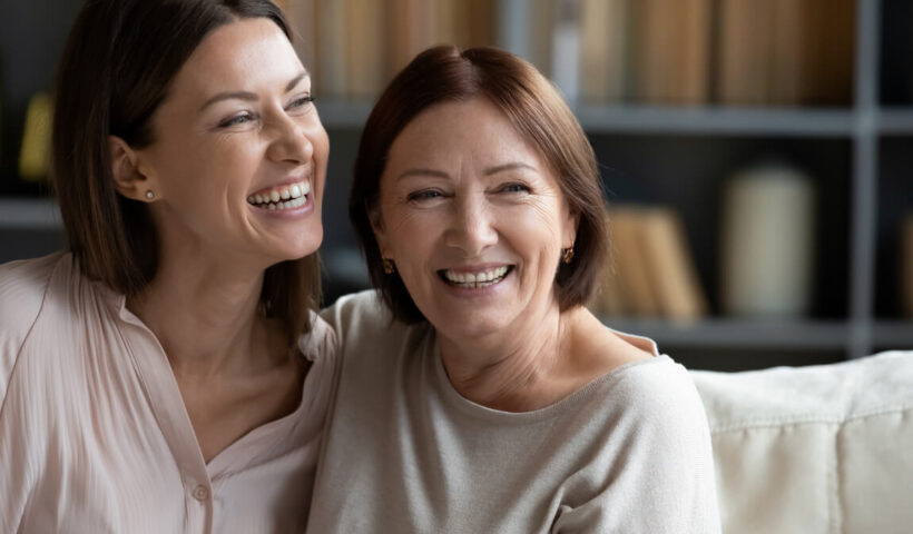 can a mammogram pop breast implants
